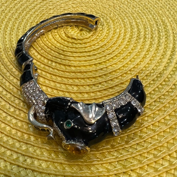 Heavily jewel encrusted enamel elephant clamper bracelet excellent condition - Picture 6 of 6